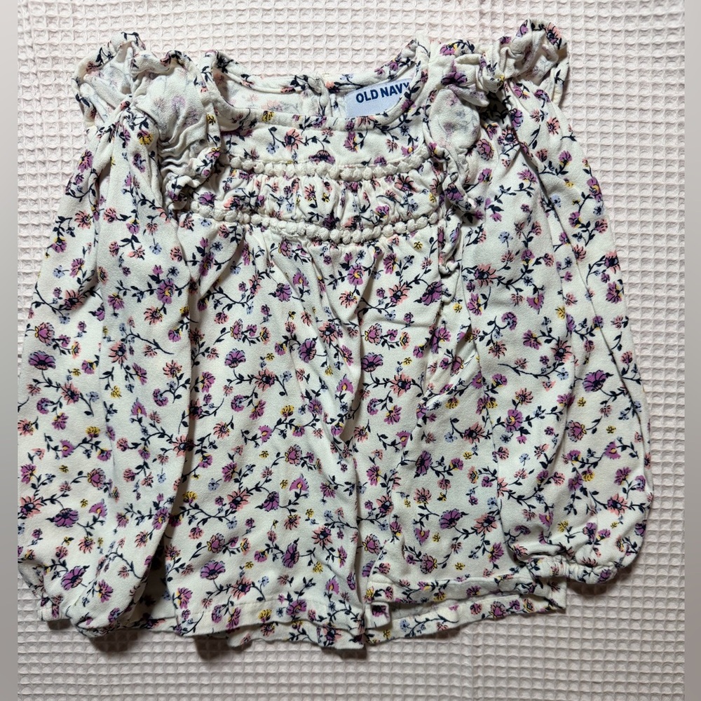 Old Navy White Floral Top